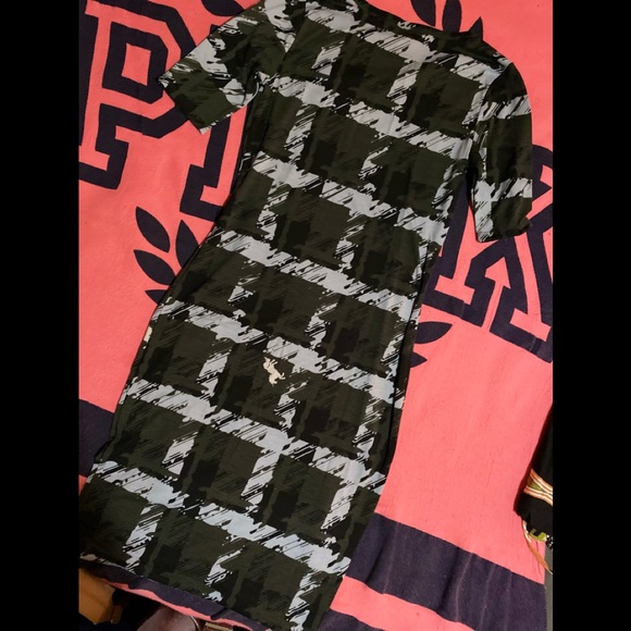 NWOT LulaRoe Julia dress!!! Square pattern/horse’s - Picture 2 of 9
